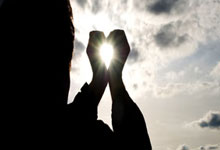 国足喜提3分还有希望？足球博主否认“造谣”，坚称澳大利亚违规.